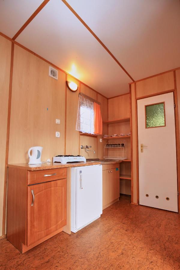 Hotel Osrodek Madamaku à Sianożęty Extérieur photo